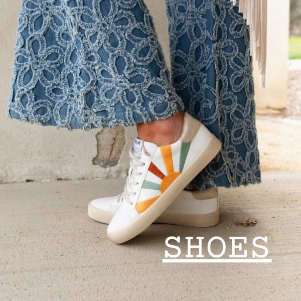 logo-/collections/shoes