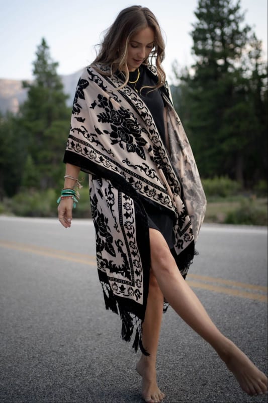 Crushin' On You Velvet Kimono - Black | Kimonos - Three Bird Nest