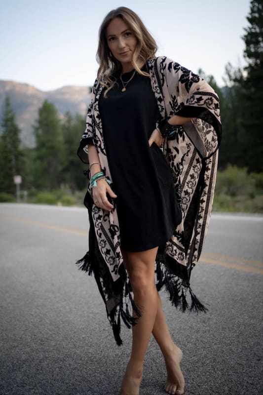 Crushin' On You Velvet Kimono - Black | Kimonos - Three Bird Nest